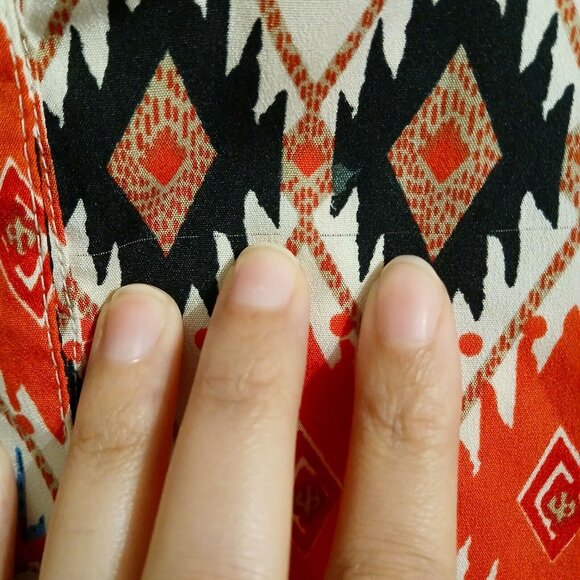 Hannah Women's Size S Red Colorful Button-Up Collared Blouse Roll Tab Sleeve - Picture 10 of 11